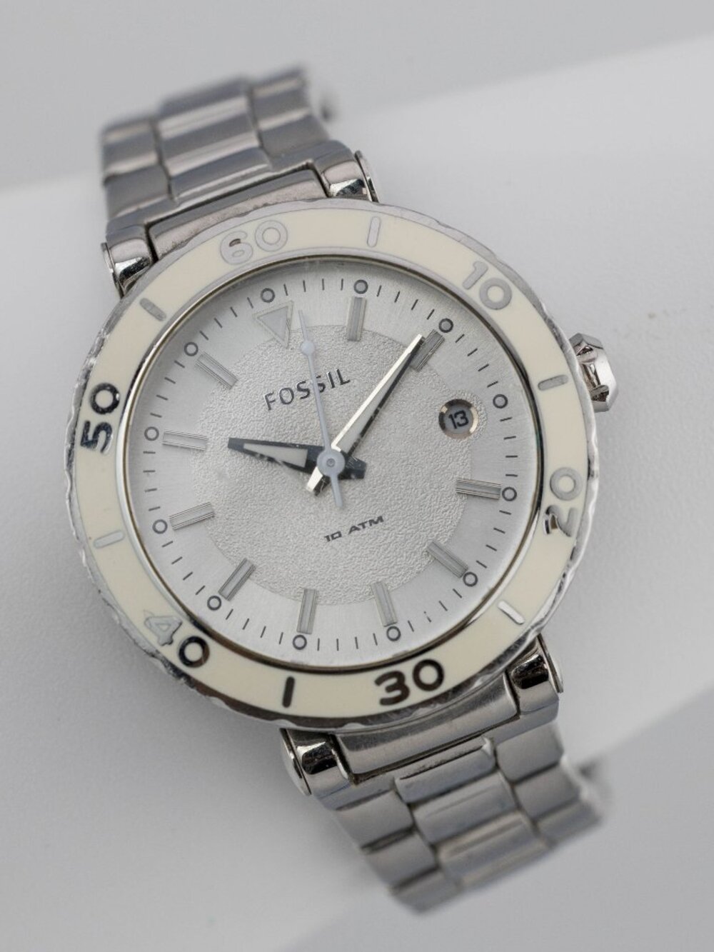 Fossil AM4279 Silver White Bezel Date Quartz Analog Women’s Fresh Battery